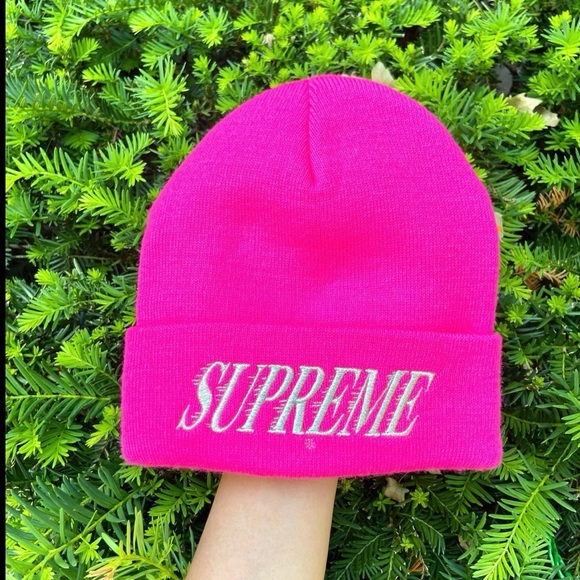 Supreme Accessories - HARD TO FIND Supreme Crossover Beanie Fuchsia
